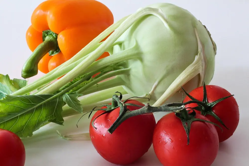 Chou-rave vert frais tomates poivron orange légumes potager culture