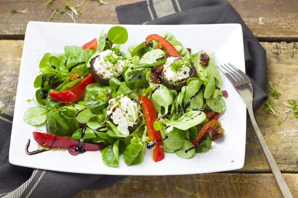 Salade mâche fromage chèvre légumes - recette cuisine mâche fraîche