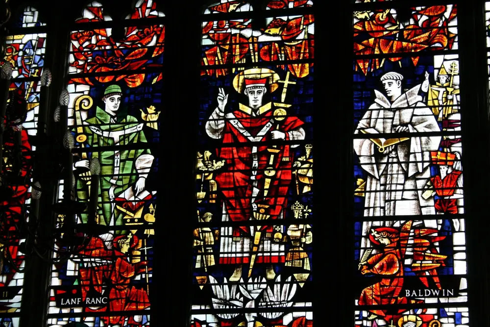 Vitraux d'église représentant des saints évêques référence historique aux saints de glace Mamert Pancrace Servais